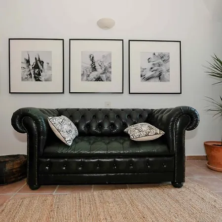 Des Antiquaires